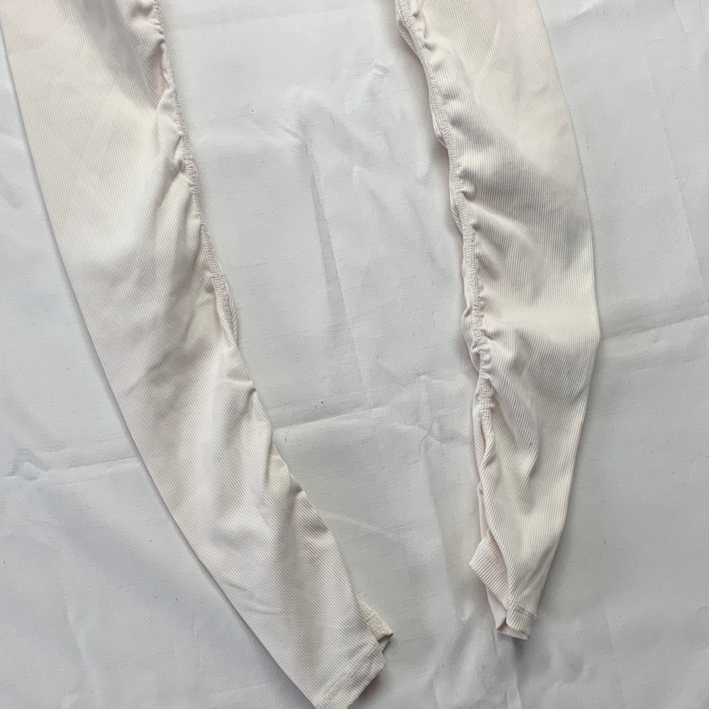 ALO size medium Goddess leggings High-Waist White bone Women’s Athletic leggings - Picture 5 of 10